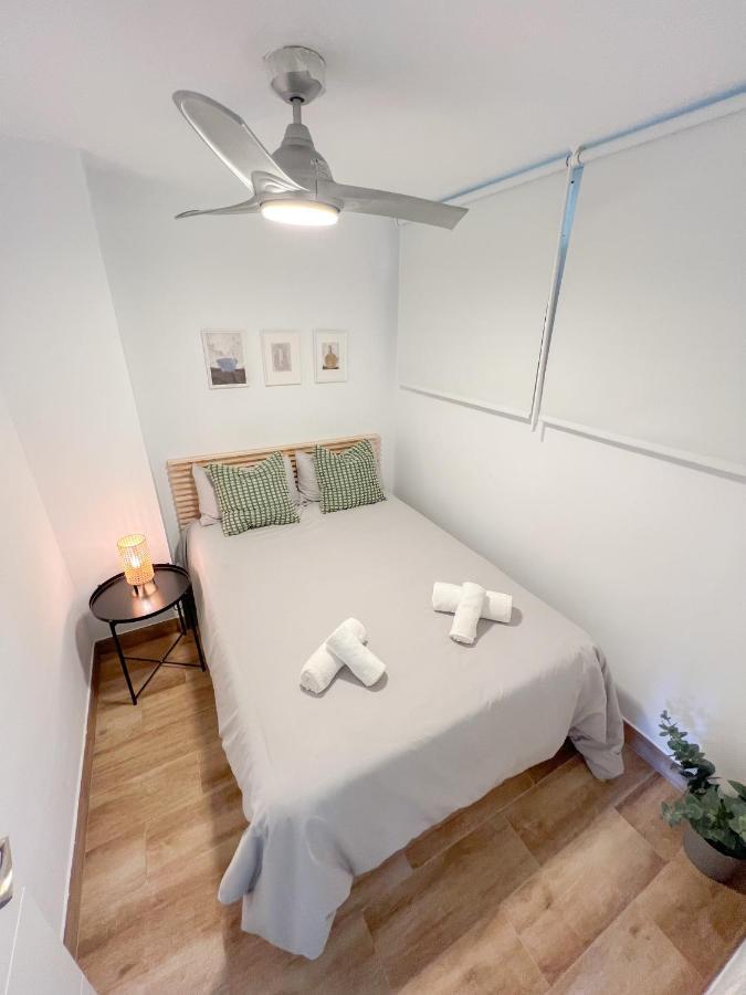 Bright & Cozy Apartment Acuario Beach&Pool เบนัลมาเดนา ภายนอก รูปภาพ